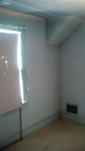 1941 Flushing Road Flint, MI 48504 - Photo 17 of 18 20355056-16.JPG