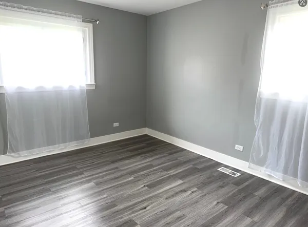 $2,950 | 595 Aberdeen Street, Hoffman Estates, IL 60169