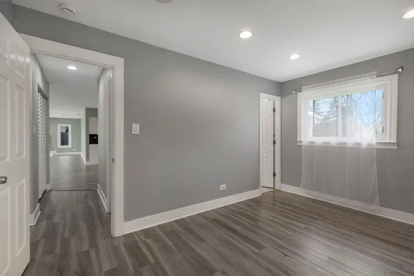 $2,950 | 595 Aberdeen Street, Hoffman Estates, IL 60169