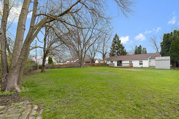 $2,950 | 595 Aberdeen Street, Hoffman Estates, IL 60169