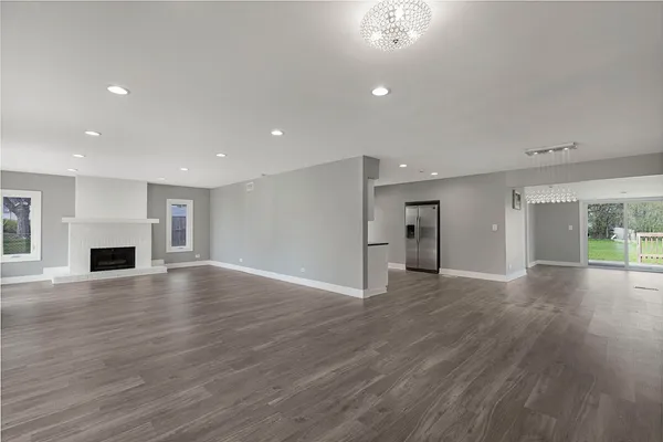 $2,950 | 595 Aberdeen Street, Hoffman Estates, IL 60169