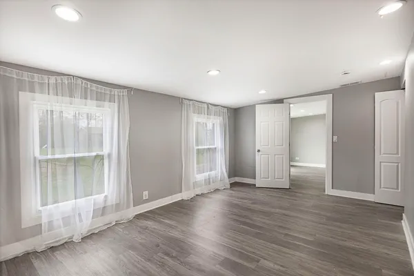 $2,950 | 595 Aberdeen Street, Hoffman Estates, IL 60169