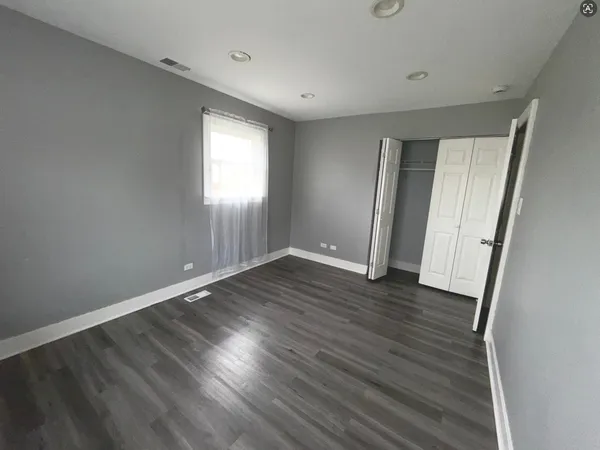 $2,950 | 595 Aberdeen Street, Hoffman Estates, IL 60169