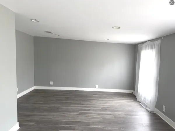 $2,950 | 595 Aberdeen Street, Hoffman Estates, IL 60169