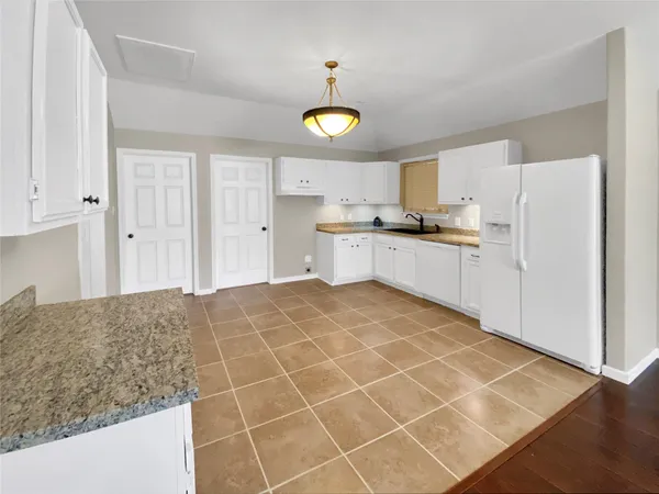 $1,700 | 10825 Royal Magnolia Drive, Conroe, TX 77303