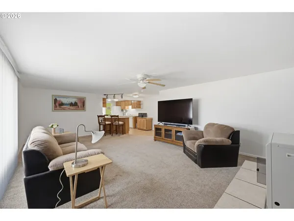 $395,000 | 186 40th Street, Springfield, OR 97478