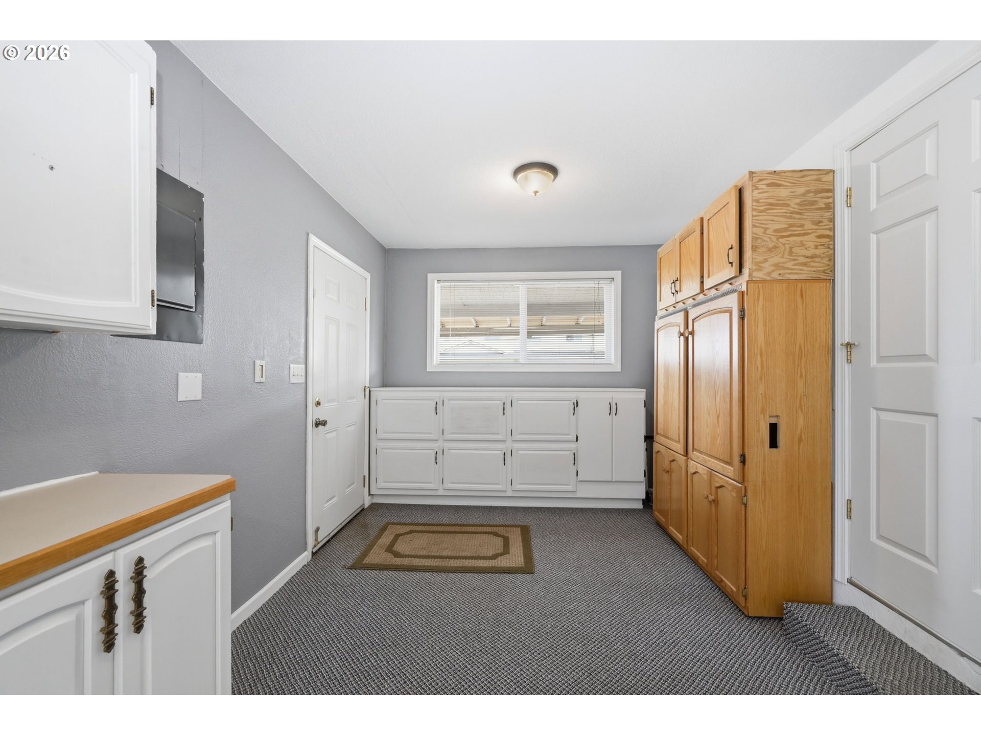 186 40th Street Springfield, OR 97478 - Photo 28 of 40 Laundry