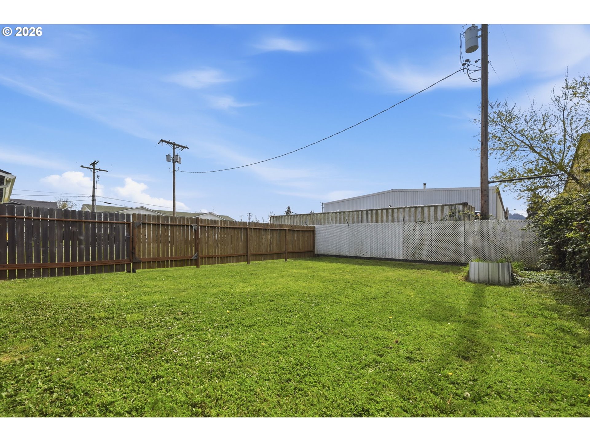 186 40th Street Springfield, OR 97478 - Photo 30 of 40 Backyard