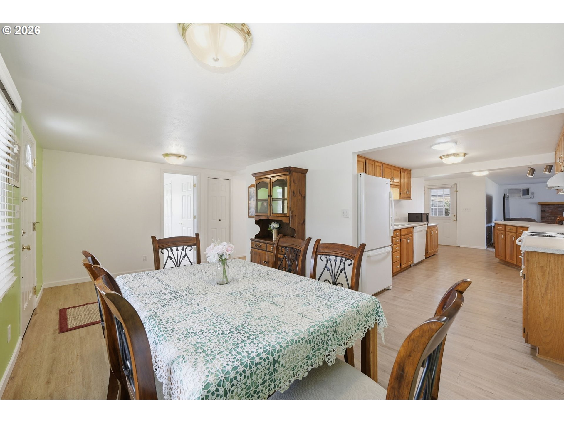 186 40th Street Springfield, OR 97478 - Photo 6 of 40