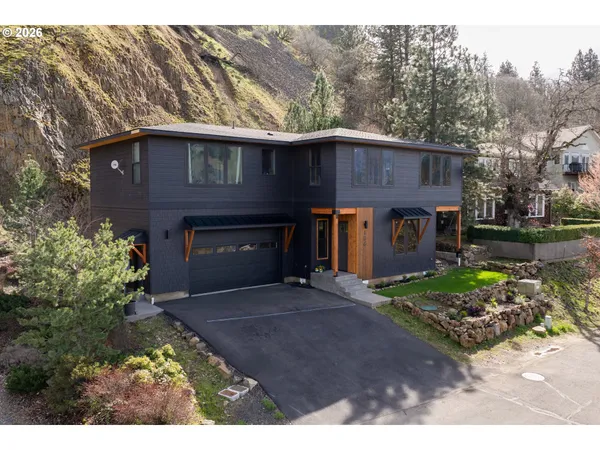 $699,000 | 106 Cherry Hill Drive, Mosier, OR 97040