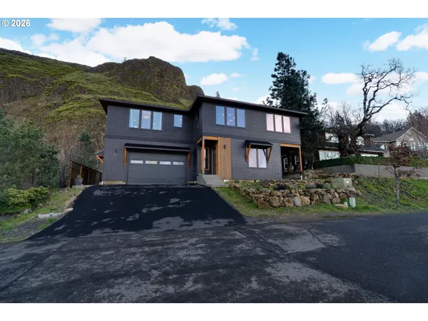 $699,000 | 106 Cherry Hill Drive, Mosier, OR 97040