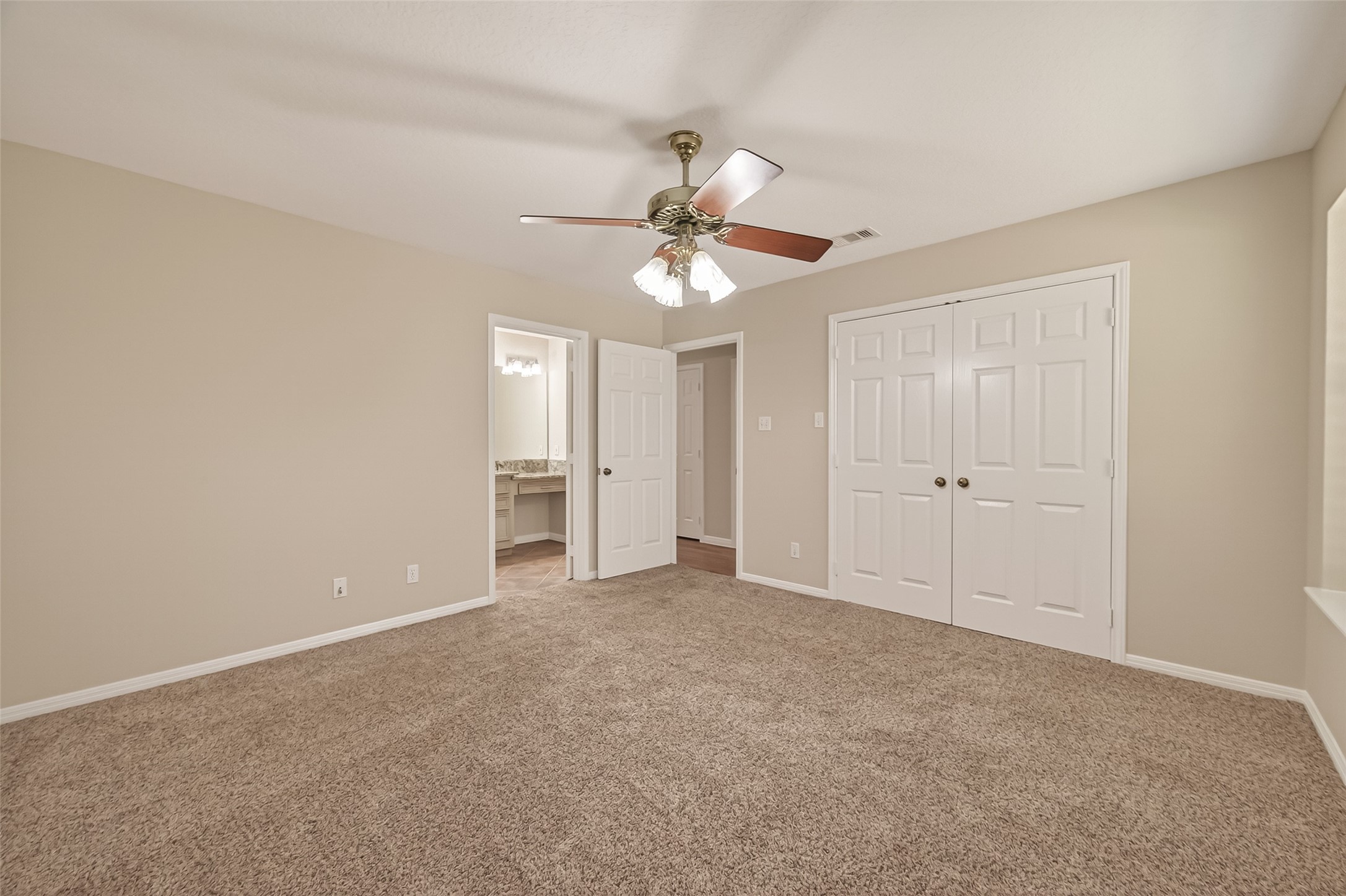 1012 Lilley Road Alvin, TX 77511 - Photo 17 of 29 Primary Bedroom
