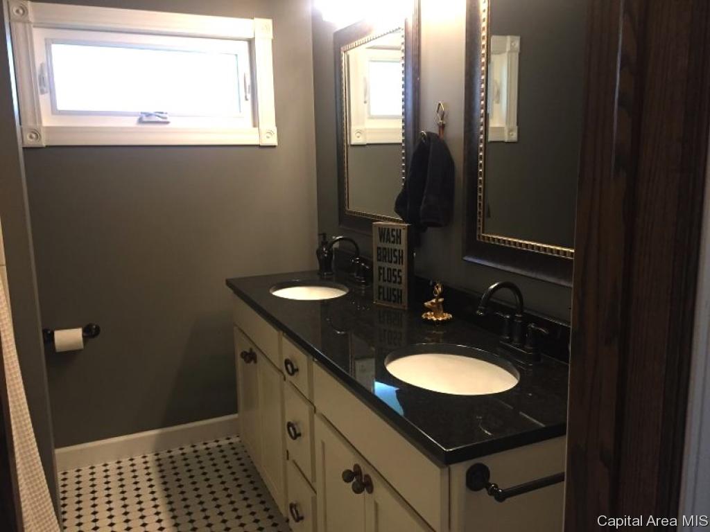 2118 Lindsay Road Springfield, IL 62704 - Photo 21 of 33