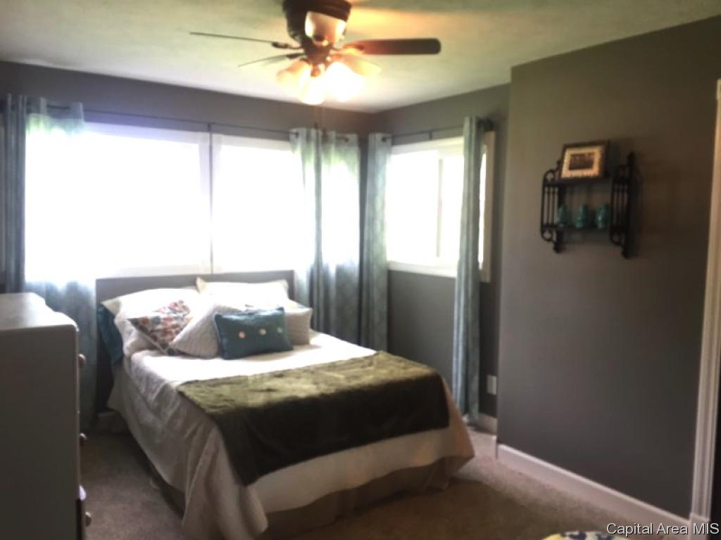 2118 Lindsay Road Springfield, IL 62704 - Photo 25 of 33