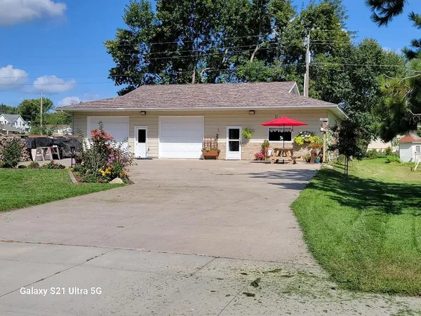 $234,900 | 235 North Street West, Eagle Bend, MN 56446