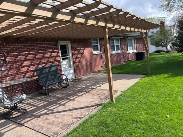 $198,500 | 1202 North 4th Street, Clinton, IA 52732