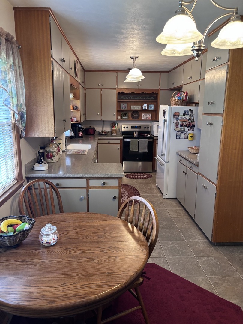 1202 North 4th Street Clinton, IA 52732 - Photo 5 of 22