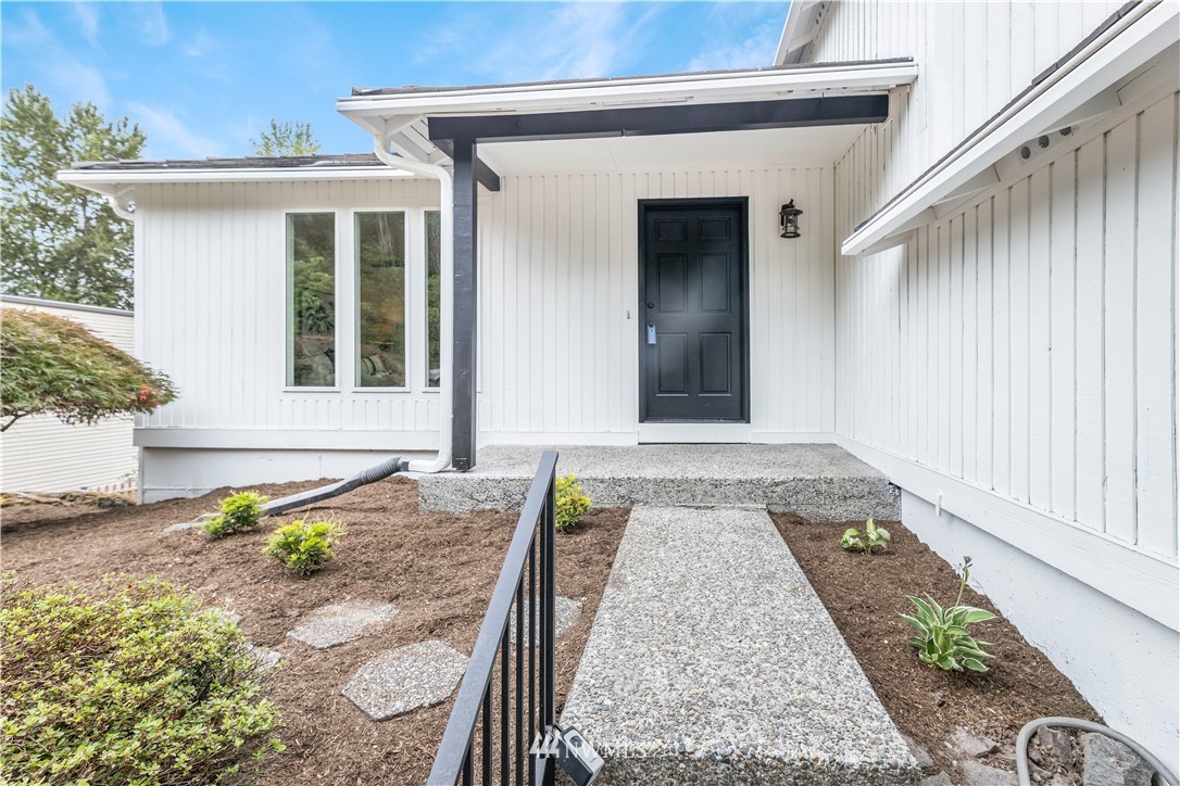 2807 Mill Avenue South Renton, WA 98055 - Photo 2 of 34 a view of a house with backyard