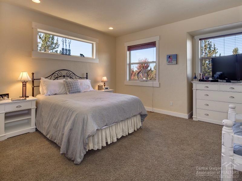 63430 Overtree Road Bend, OR 97701 - Photo 18 of 25 Gallery Image 18
