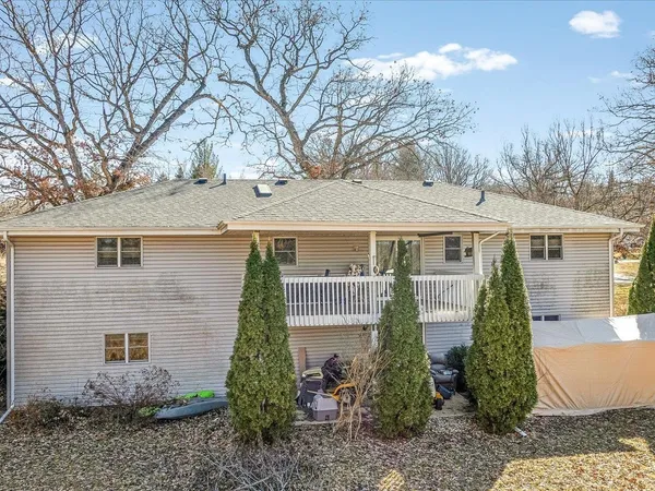 $278,000 | 585 Knollwood Road, Lake Summerset, IL 61019