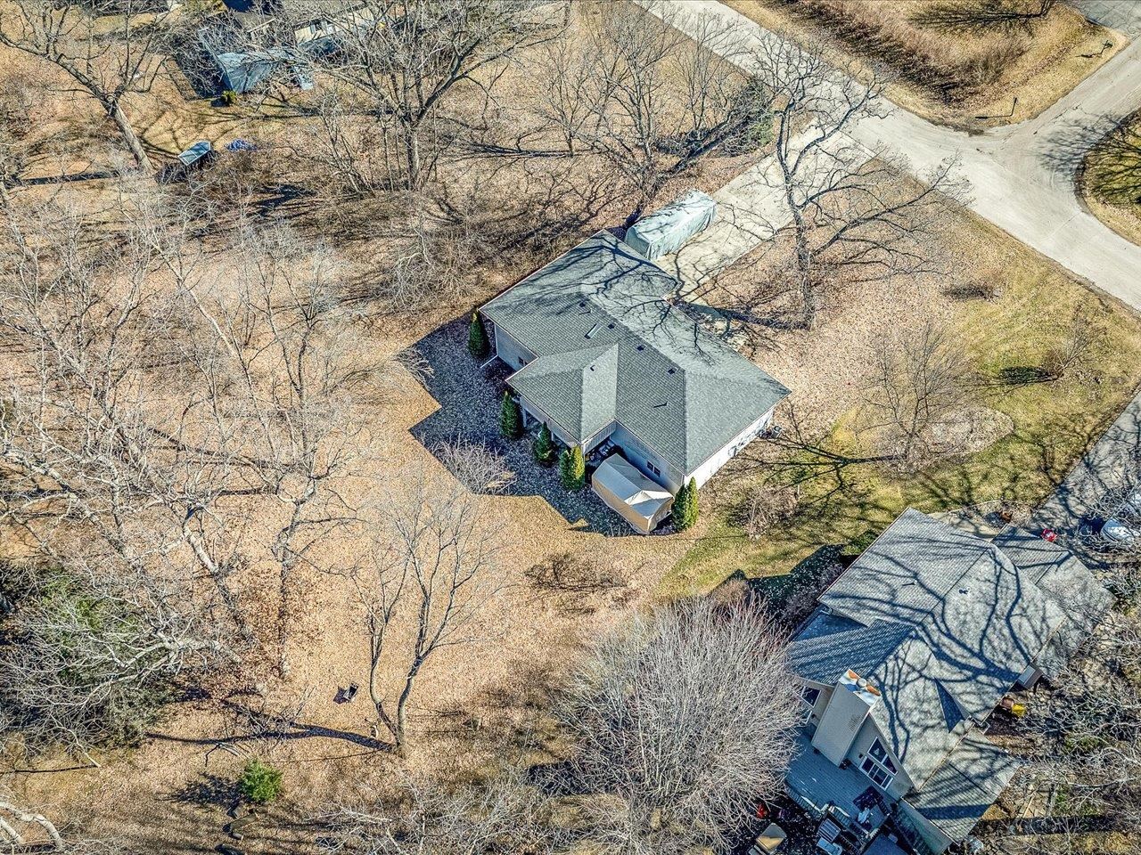 585 Knollwood Road Lake Summerset, IL 61019 - Photo 4 of 33