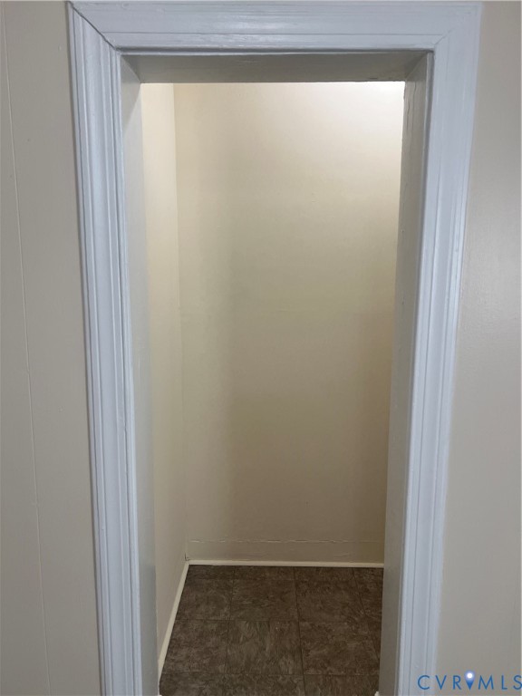 904 Cedar Level Road Hopewell, VA 23860 - Photo 6 of 11 Detailed view of baseboards