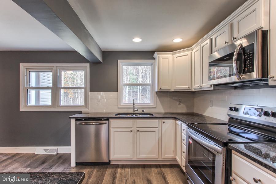 918 Paradise Road New Bloomfield, PA 17068 - Photo 7 of 45 Gallery Image 7