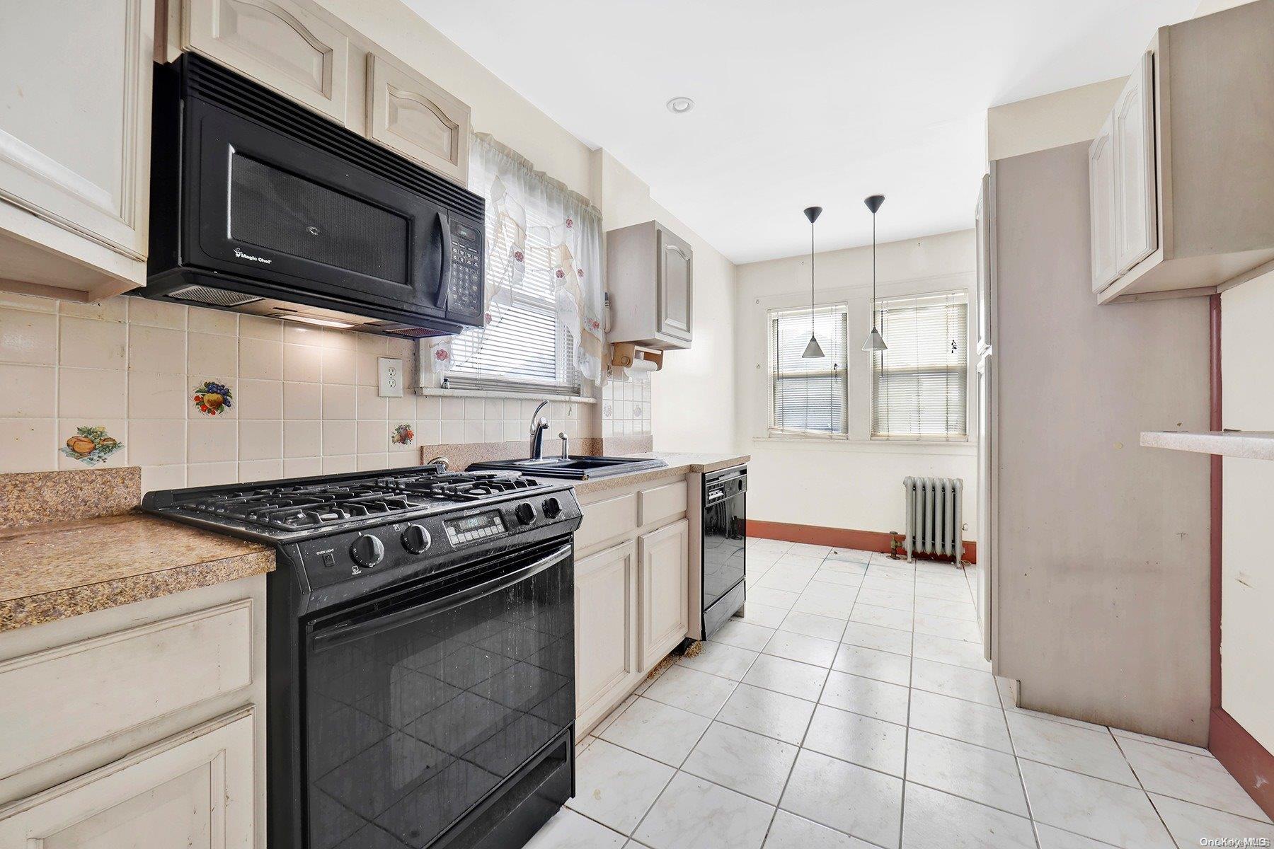 214-28 112th Road Queens, NY 11429 - Photo 1 of 1