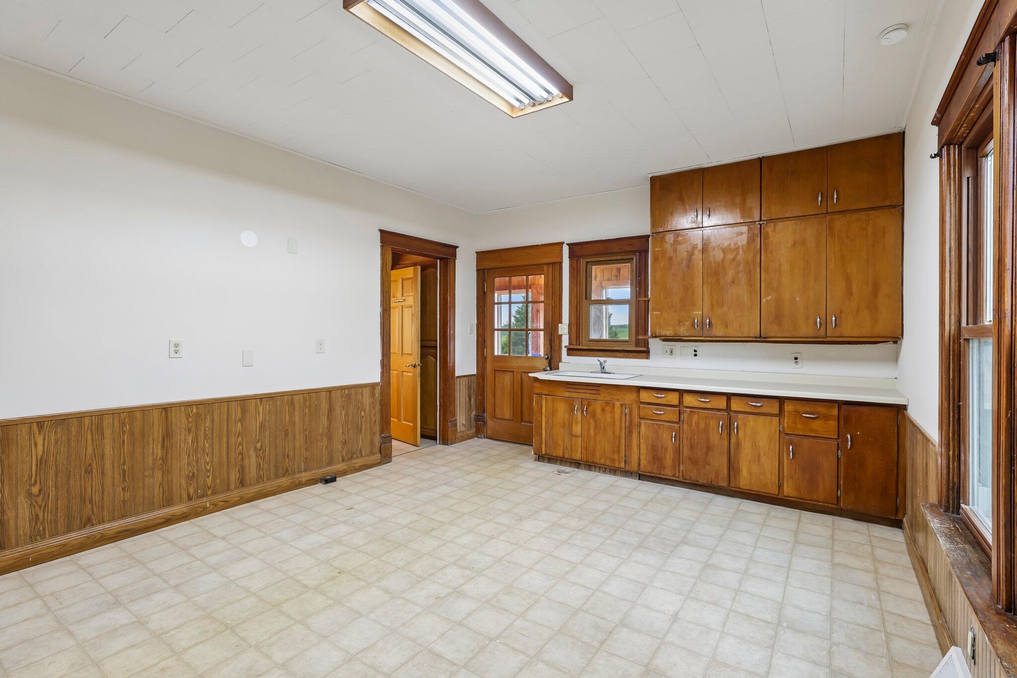 W12242 West Clarkson Road Portland, WI 53594 - Photo 31 of 78 28