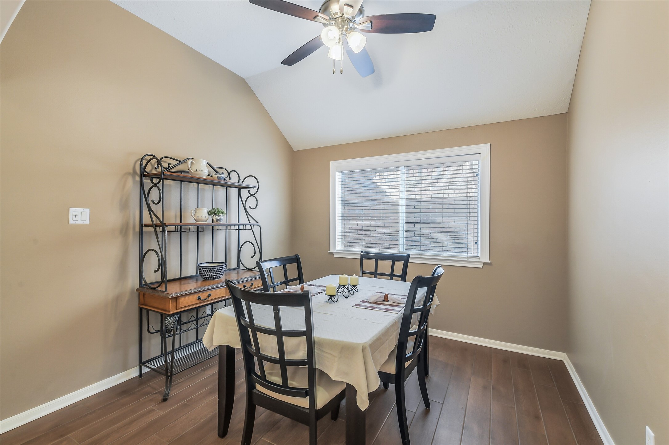 18711 Unity Candle Drive Spring, TX 77388 - Photo 10 of 25 Gallery Image 10