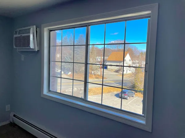 $2,000 | 1311 Hanover Street, Unit 25, Manchester, NH 03104