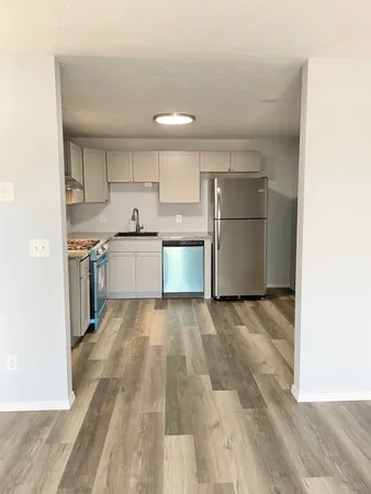 $2,000 | 1311 Hanover Street, Unit 25, Manchester, NH 03104