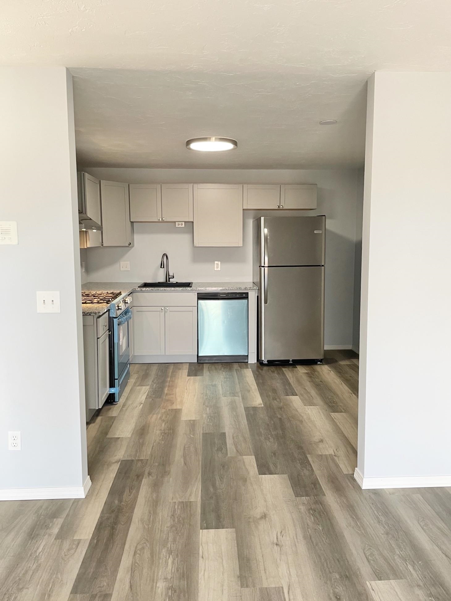 1311 Hanover Street, Unit 25 Manchester, NH 03104 - Photo 9 of 26