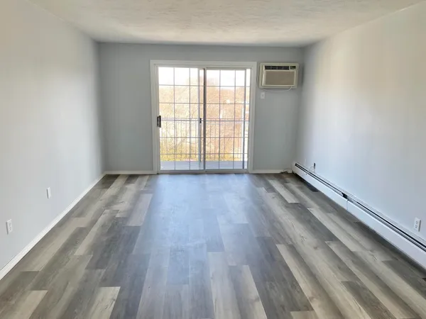 $2,000 | 1311 Hanover Street, Unit 25, Manchester, NH 03104