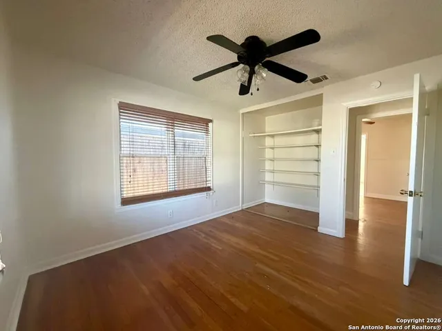 $1,500 | 470 East Palfrey Street, San Antonio, TX 78223