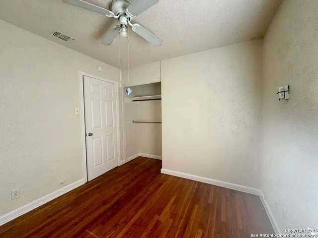 $1,500 | 470 East Palfrey Street, San Antonio, TX 78223
