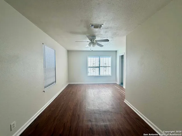 $1,500 | 470 East Palfrey Street, San Antonio, TX 78223