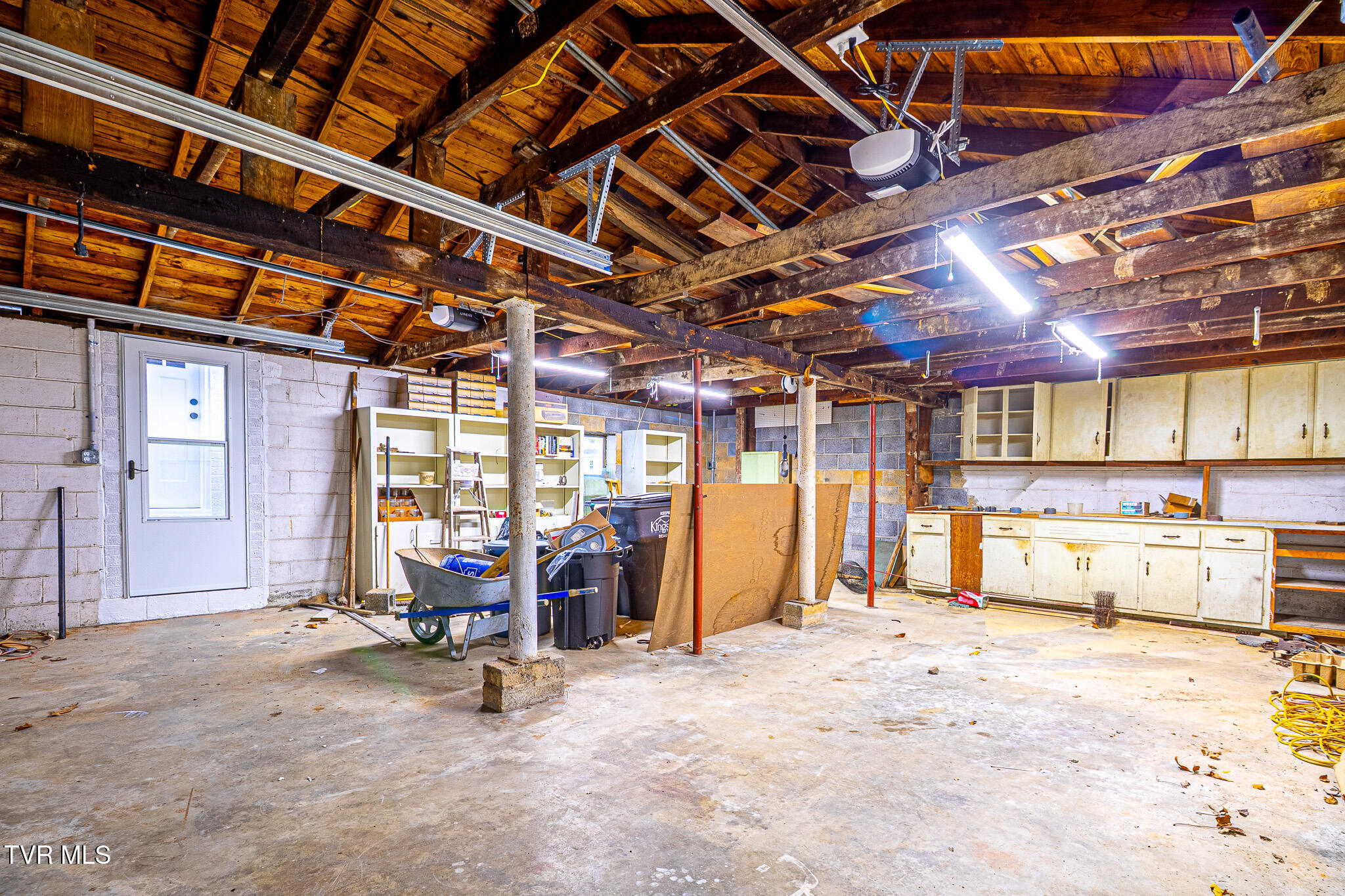 315 Walker Street Kingsport, TN 37665 - Photo 24 of 28 673A6151-HDR