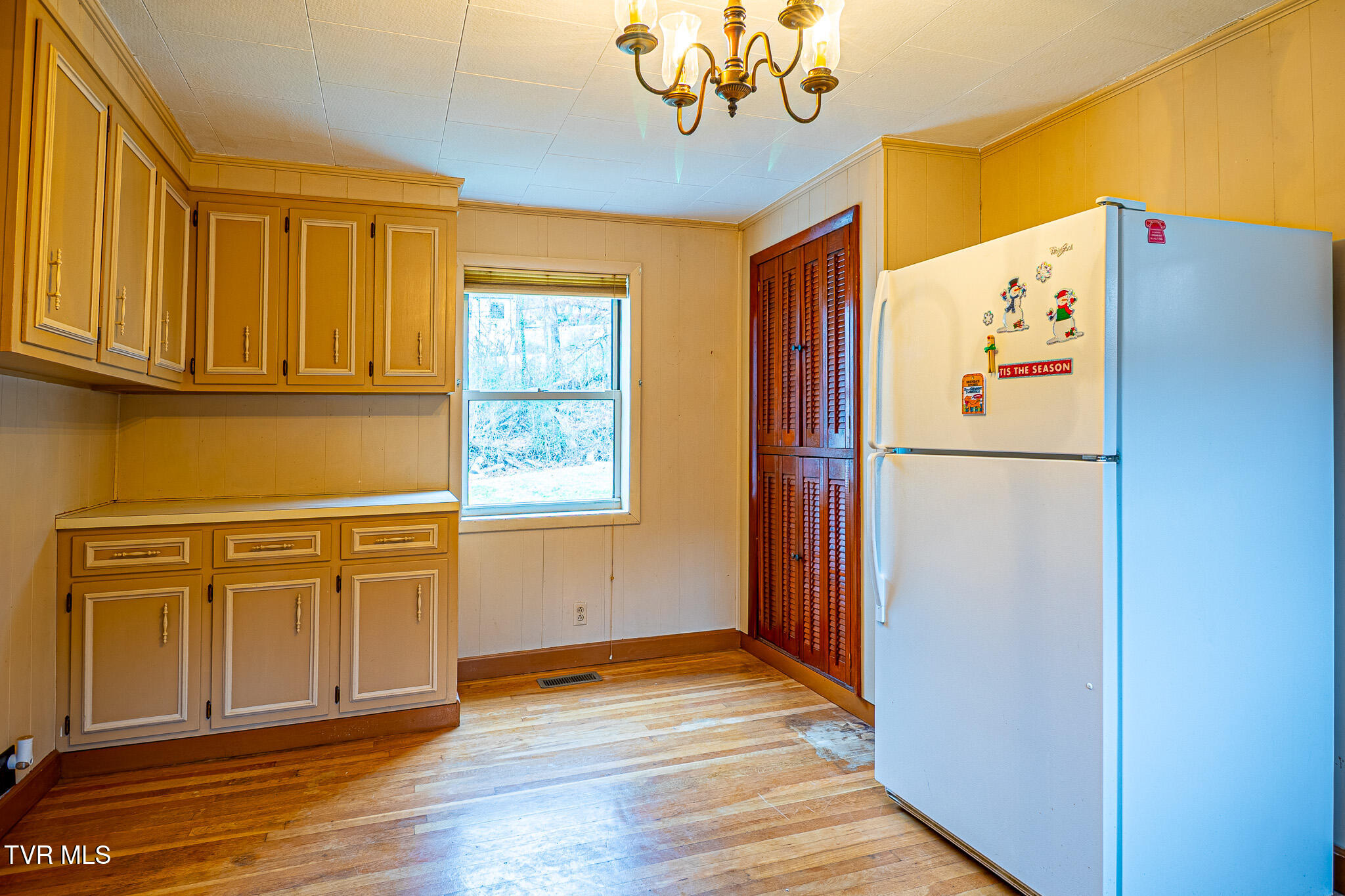 315 Walker Street Kingsport, TN 37665 - Photo 7 of 28 673A6041-HDR