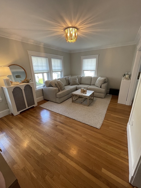 17 Laurel Road, Unit 2 Milton, MA 02186 - Photo 4 of 31