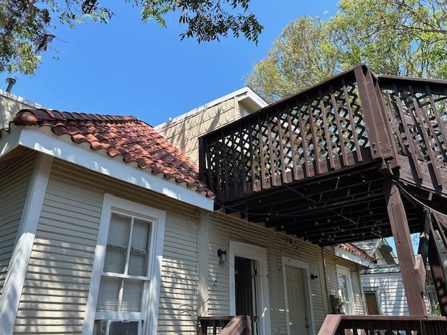 4725 Avenue R 1/2 Galveston, TX 77551 - Photo 12 of 18 a view of a roof deck
