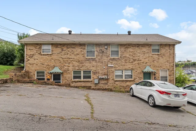 $795 | 211 North 5th Street, Unit D, Clarksville, TN 37040