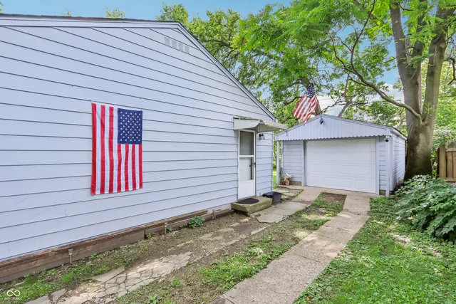 $130,000 | 524 South Arlington Avenue, Indianapolis, IN 46219