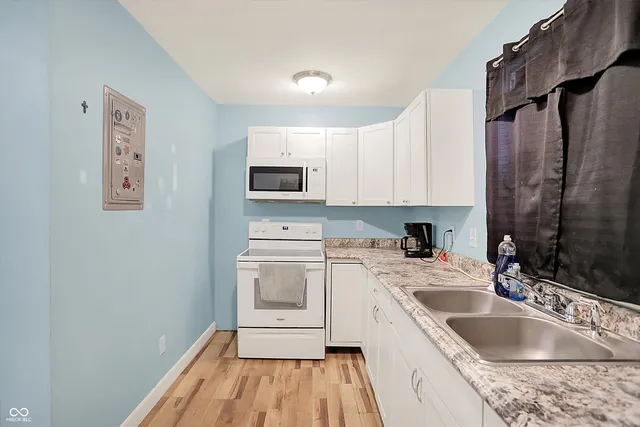 $130,000 | 524 South Arlington Avenue, Indianapolis, IN 46219