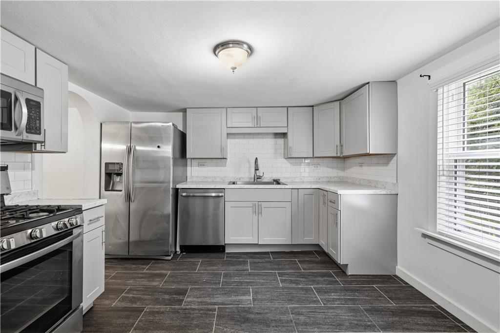 4214 New Texas Road Pittsburgh, PA 15239 - Photo 6 of 29 Gallery Image 6