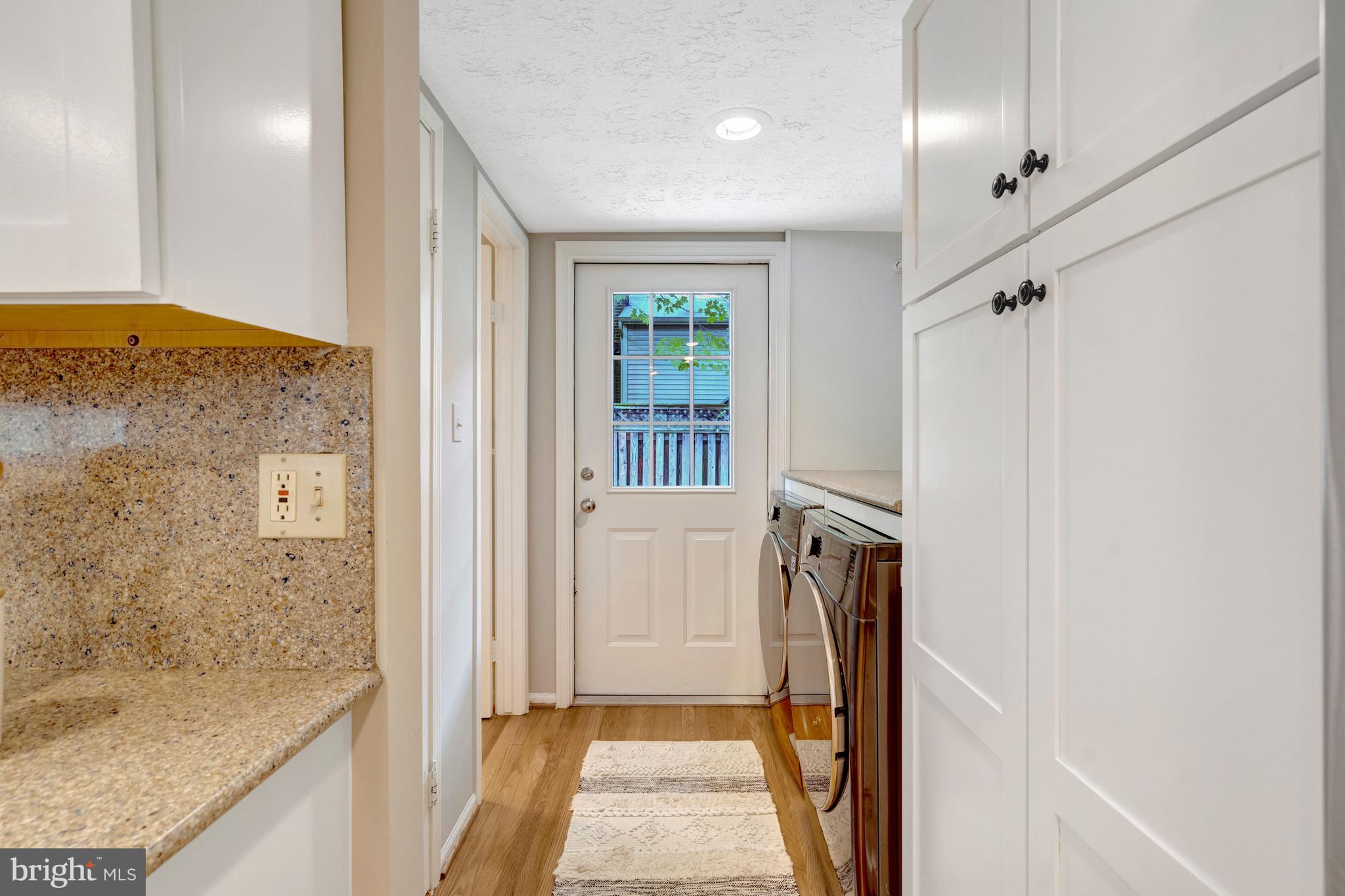 7809 Roundabout Way Springfield, VA 22153 - Photo 28 of 83
