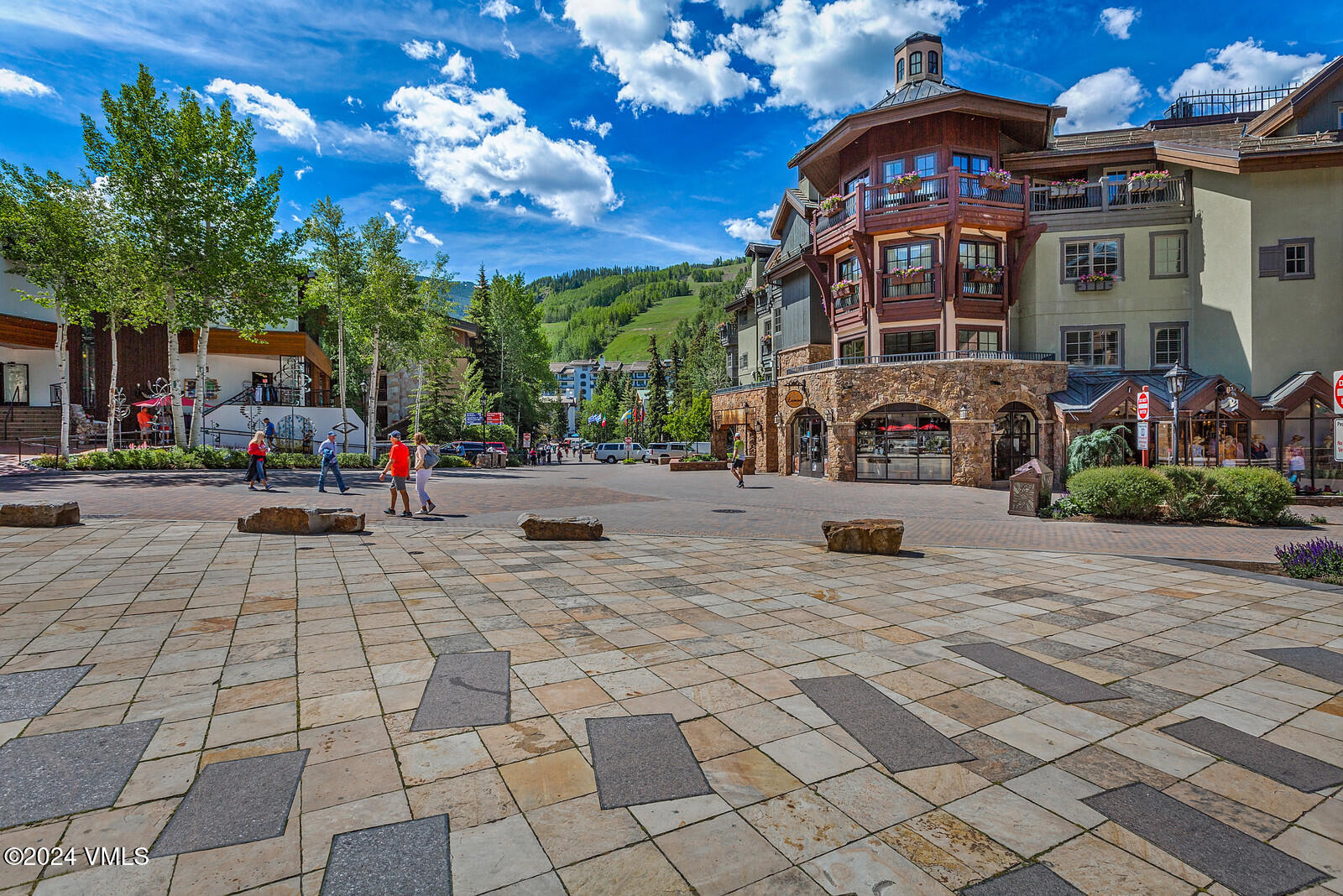 1 Willow Bridge Road, Unit 31 Vail, CO 81657 - Photo 36 of 39 a view of a building with many windows