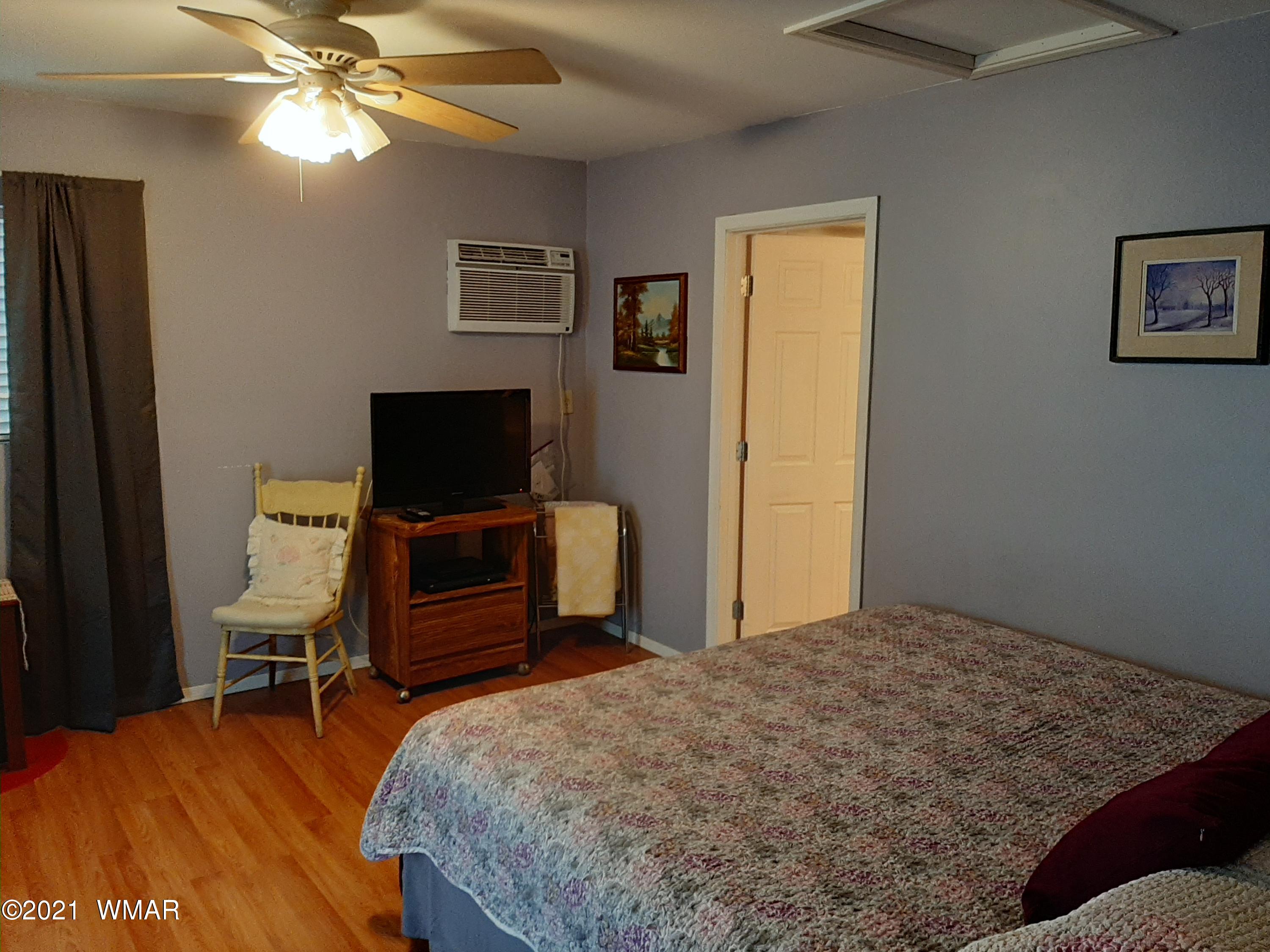 2891 Center Road Overgaard, AZ 85933 - Photo 14 of 26