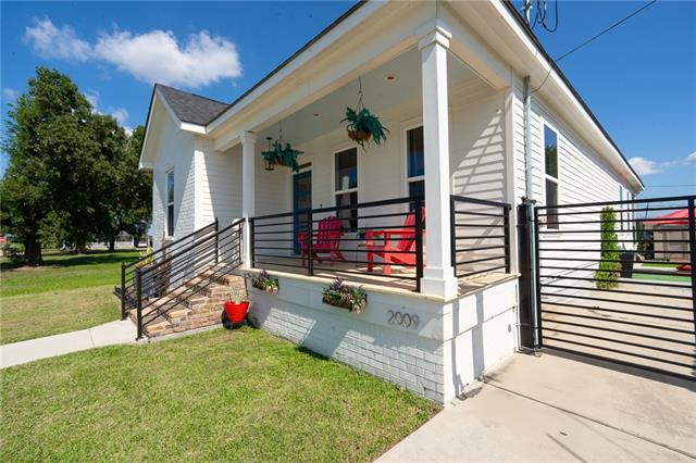 2009 Center Street Arabi, LA 70032 - Photo 2 of 21