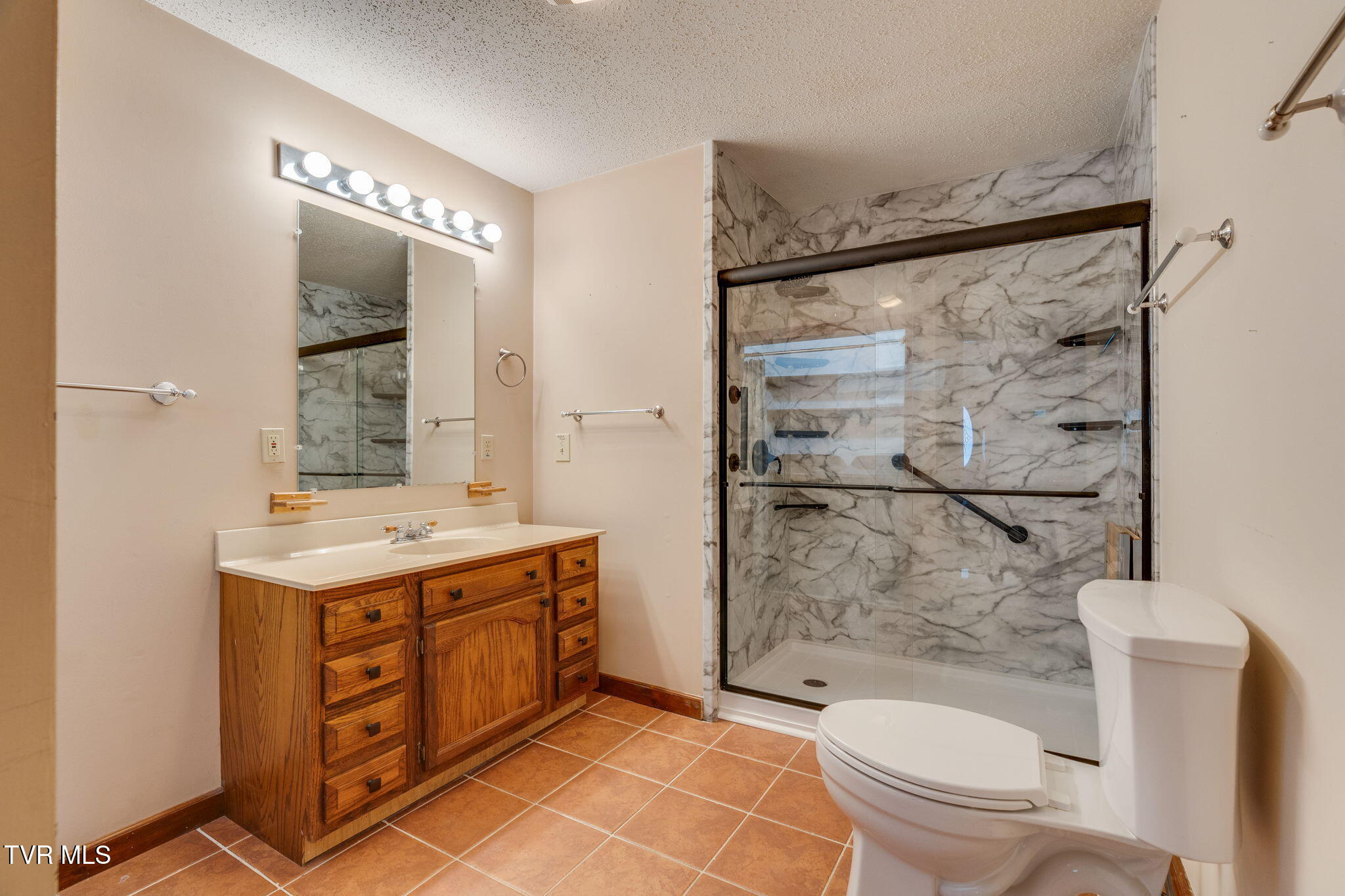 1072 Lower Paint Creek Road Greeneville, TN 37743 - Photo 17 of 37 016